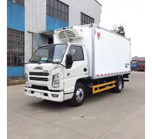 Транспортный грузовик