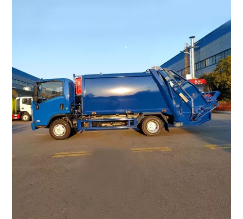 ISUZU 4x2 7 CBM