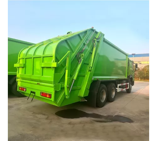 SINOTRUCK HOWO 18 CBM Compactor 6 x 4