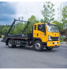 Sinotruk 7CBM мусоровоз с поворотным рычагом и бункерным погрузчиком