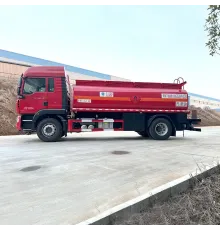 автозаправщик для дизельного топлива HOWO 4*2 с железным маслом