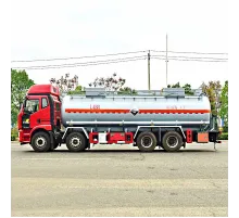 FAW 8*4 20-тонный прицеп-цистерна с серной кислотой H2SO4