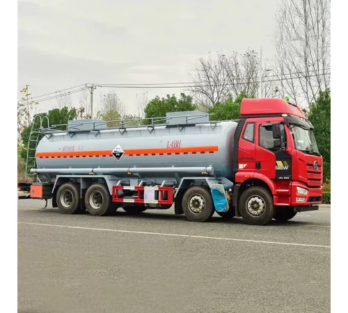FAW 8*4 20-тонный прицеп-цистерна с серной кислотой H2SO4
