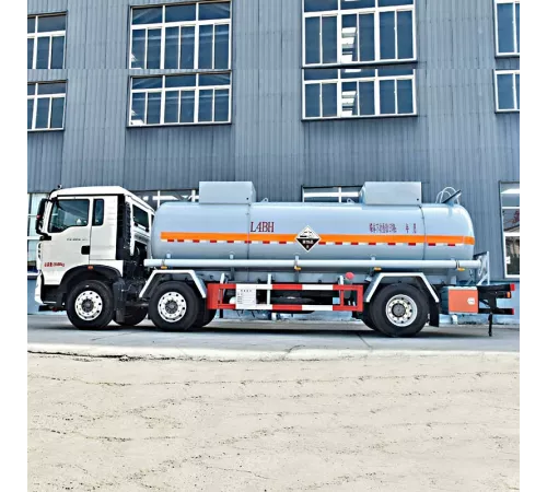 Цистерна для химикатов SINOTRUK 6*2 (нержавеющая сталь)