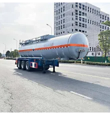 Полуприцеп для перевозки химикатов объемом 28,5 куб.м.