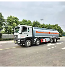 SINOTRUK 8*4 24м3 грузовик для перевозки легковоспламеняющихся жидкостей керосина