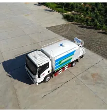 Howo Light Duty 4X2 5м3 автоцистерна для распыления воды