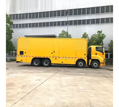 Грузовик Isuzu мощностью 1000 кВт для аварийного электроснабжения