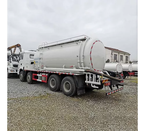 Прицеп-цементовоз SHACMAN 8*4 для использования на нефтяных месторождениях