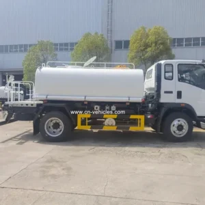Sinotruk HOWO 10000L Цистерна с пушкой подачи воды