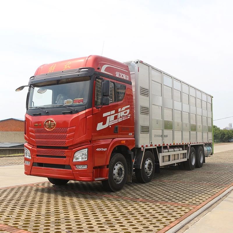 Грузовик FAW 8×4 для перевозки животных, домашней птицы, цыплят, свиней