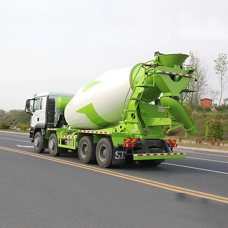 HOWO 6x4 8mc Concrete Mixer - Image 4