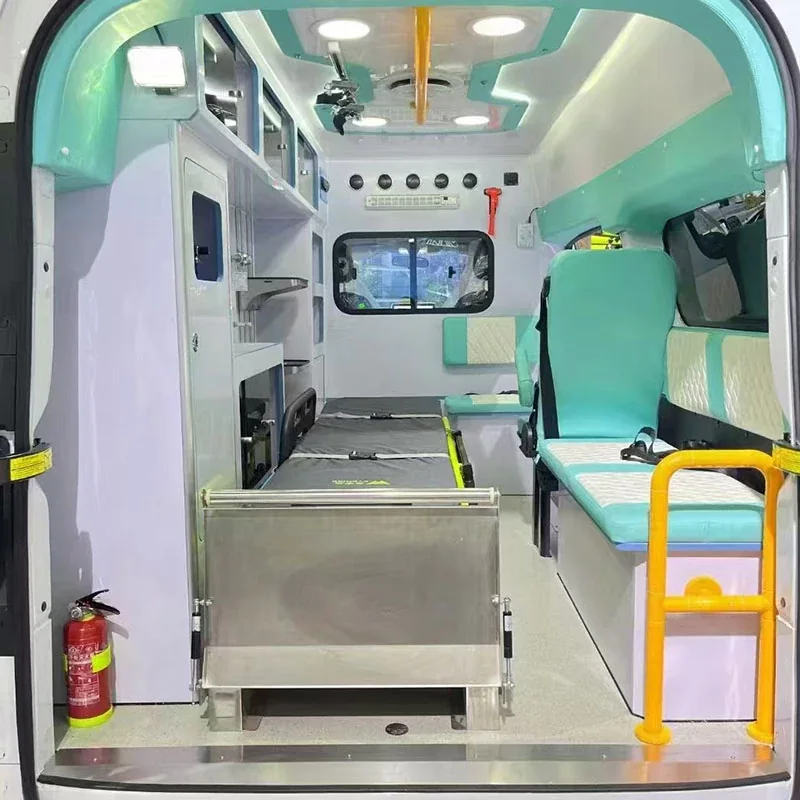 Автомобиль скорой помощи Iveco с электронным мониторингом — изображение 4