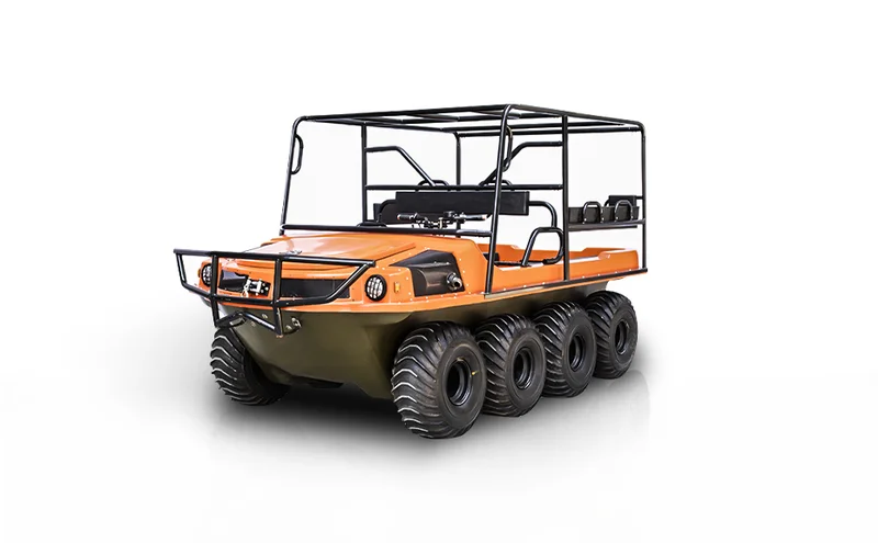 Vehicul de transport 8x8 cu răcire prin lichid