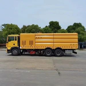 Mături de înaltă presiune SINOTRUK 6*4